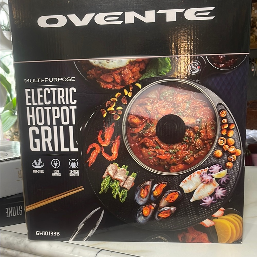 Ovente Electric Hotpot Grill with Black Design